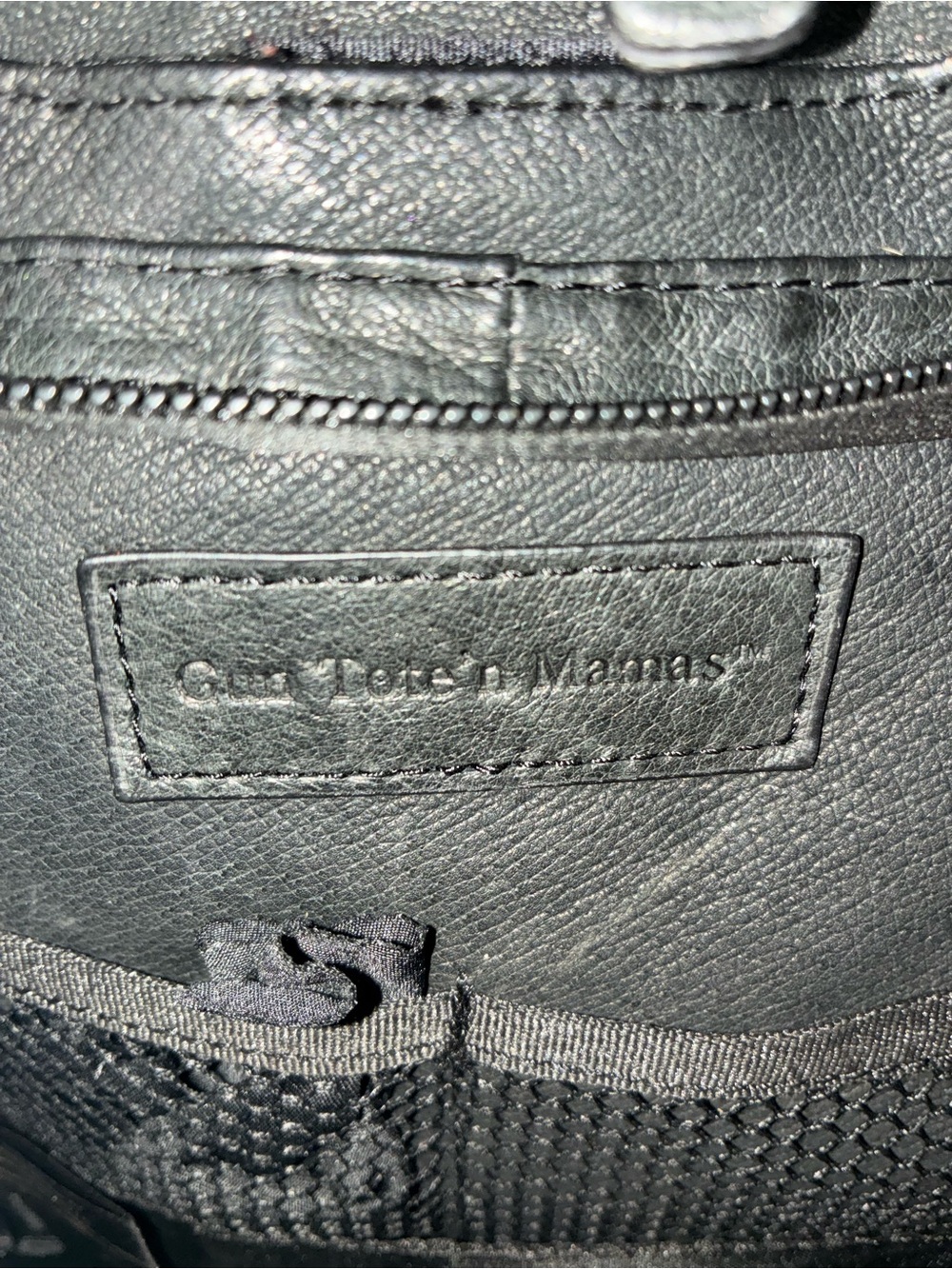 Gun Tote’n Mamas Black Leather Crossbody Conceal Carry Bag 
(No holster) - Picture 2 of 6